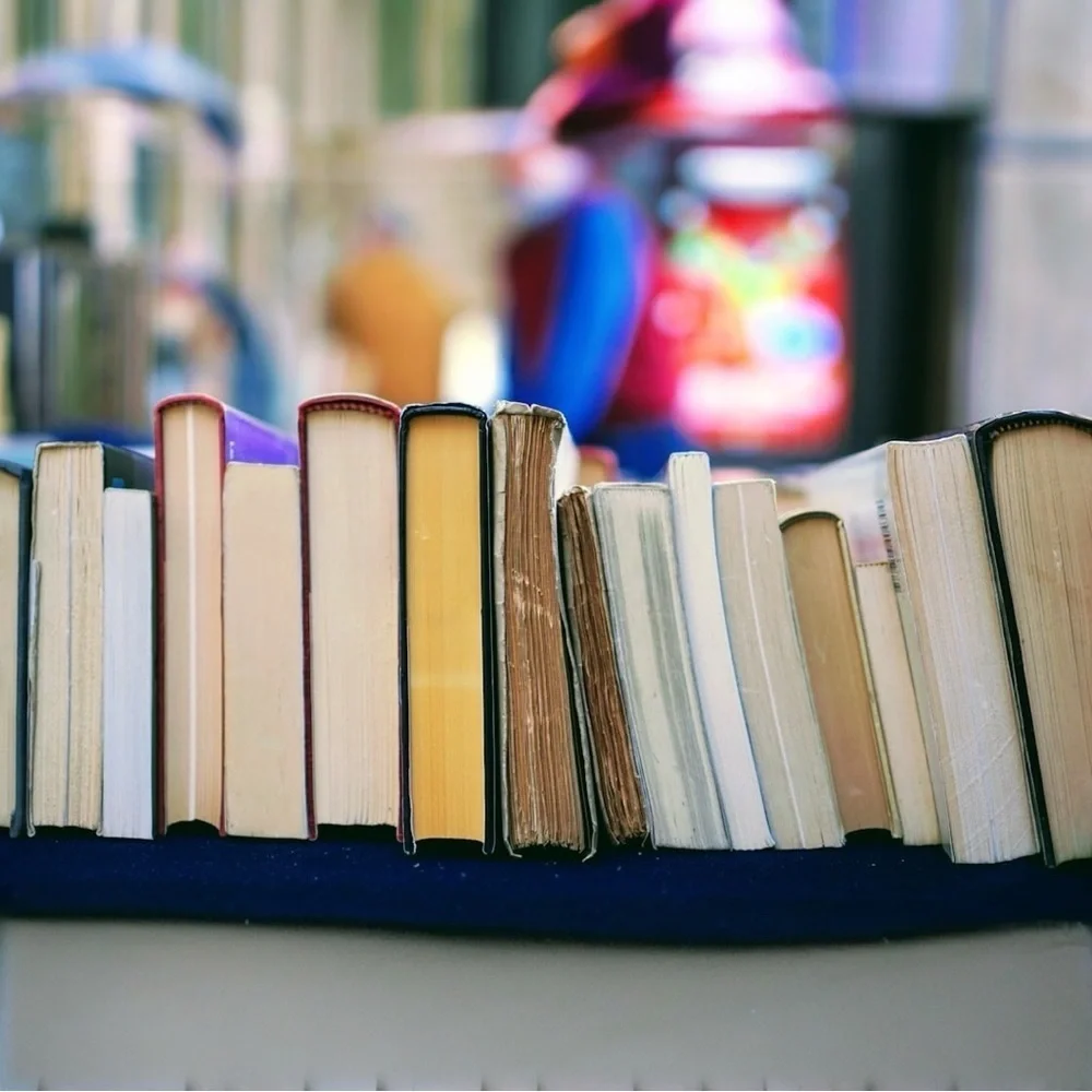 📚 Come Build Your Library – Vintage, Antique & Classic Books